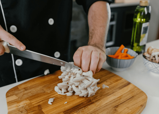 Bukov ostrigar v kuhinji